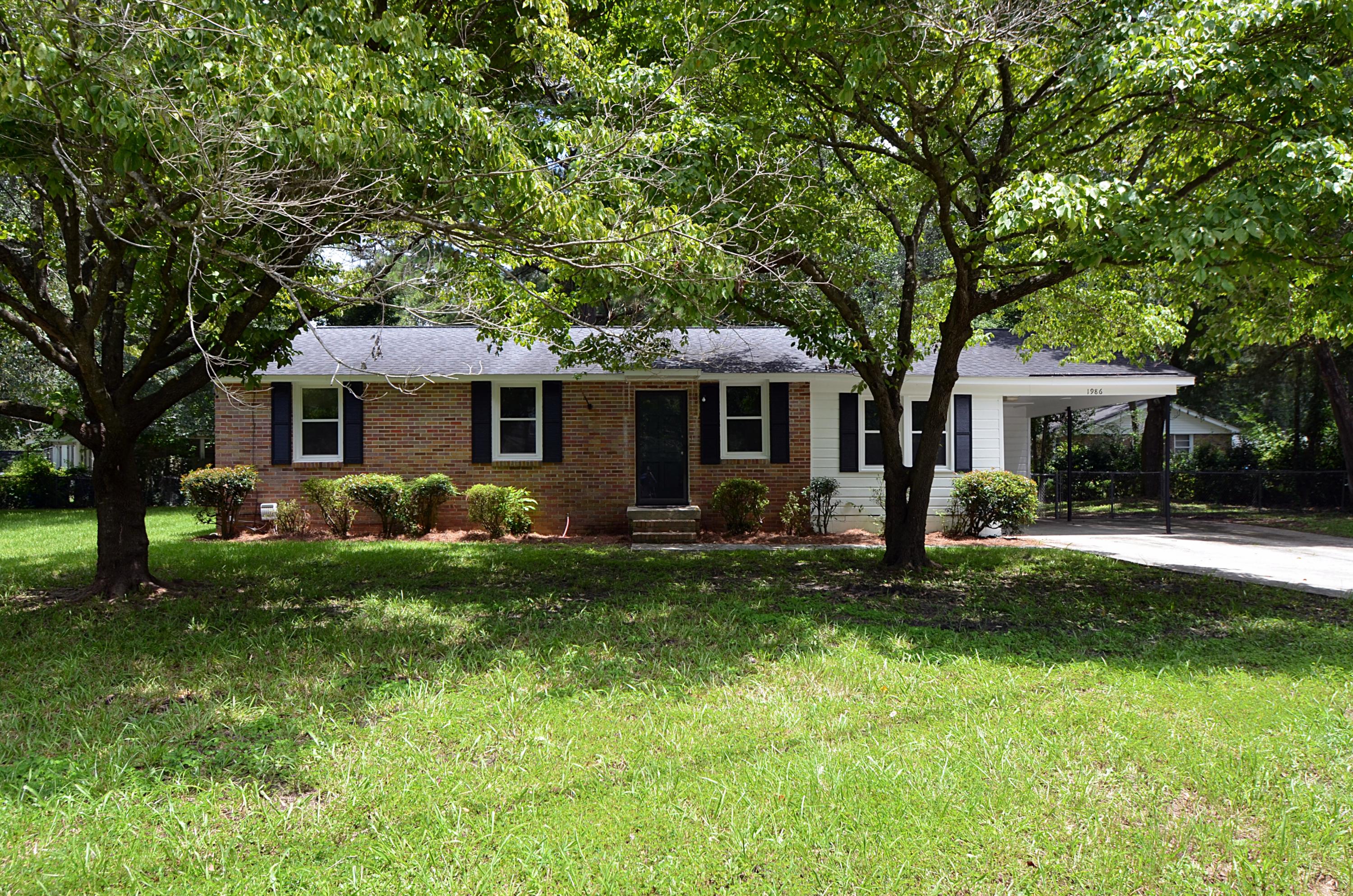 1986 Teakwood Road Charleston, SC 29414 - Photo 1 of 15 DSC_0263