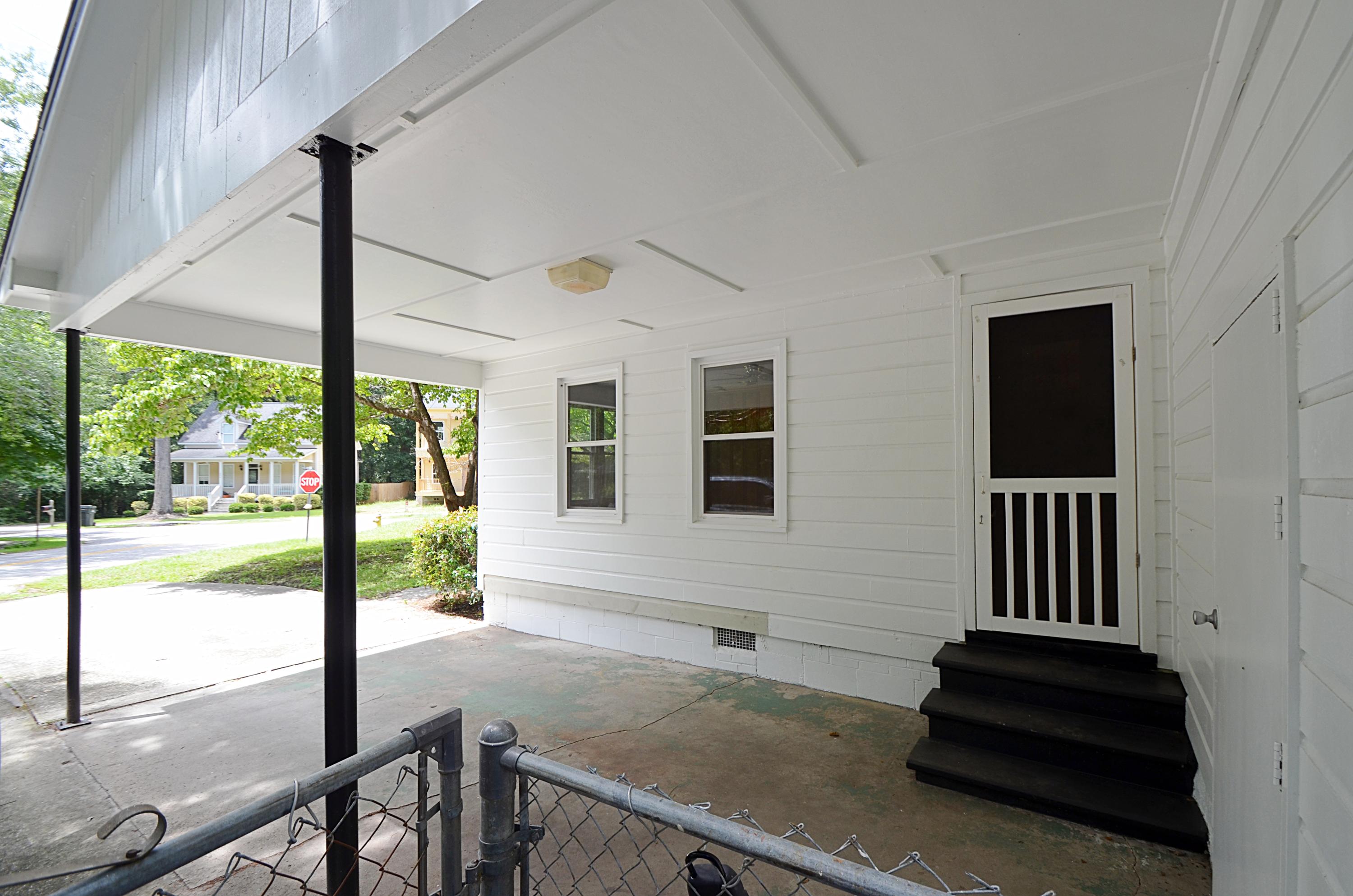 1986 Teakwood Road Charleston, SC 29414 - Photo 3 of 15 DSC_0283