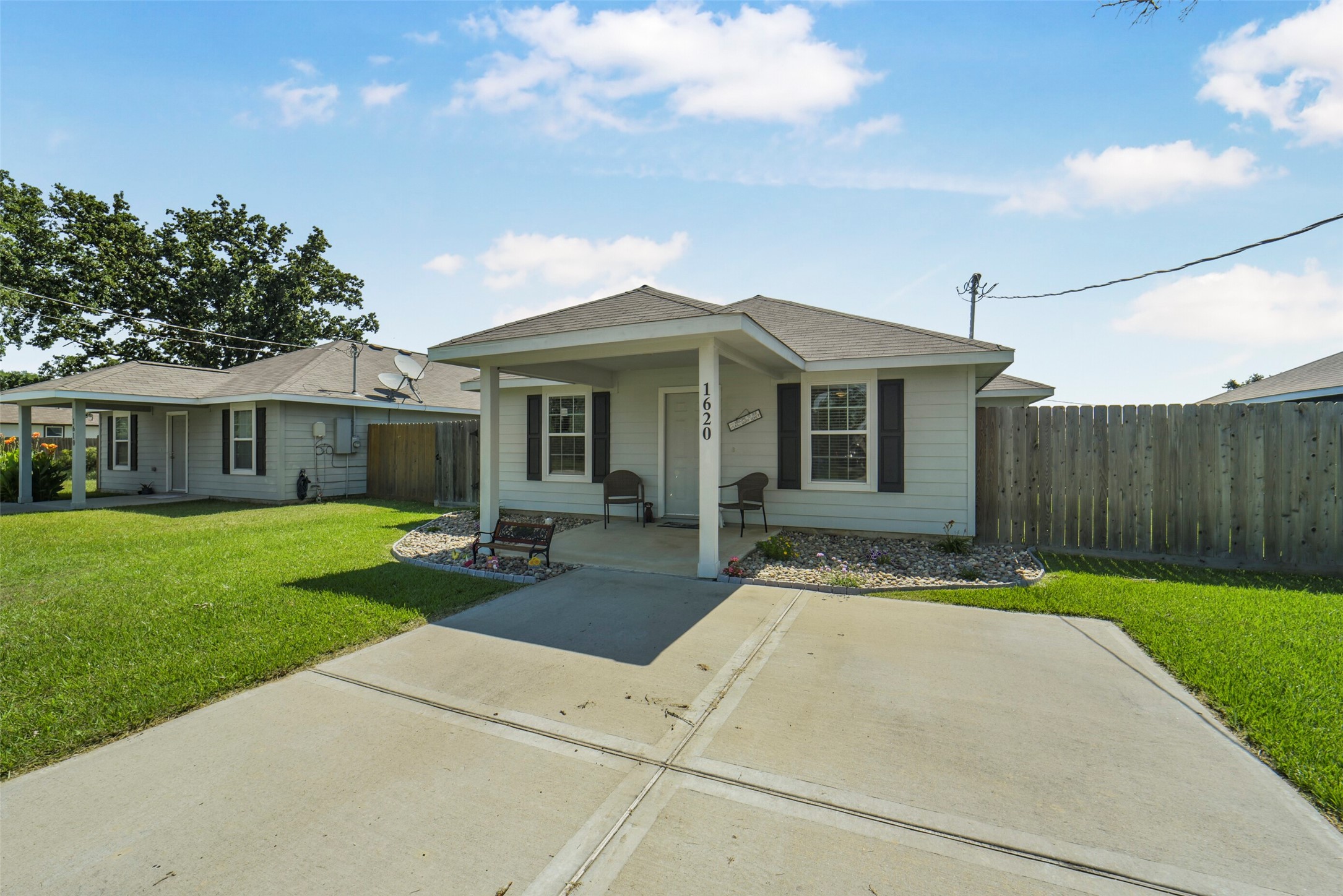 1620 23rd Street Hempstead, TX 77445 - Photo 2 of 14