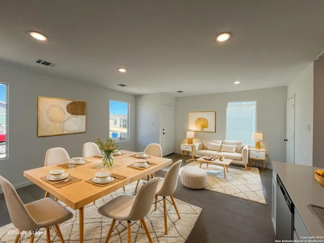 $1,095 | 6731 Chert Chase, Elmendorf, TX 78112