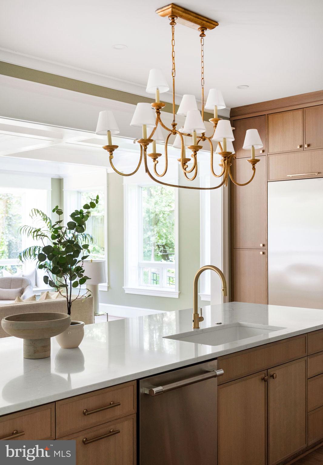 414 Rucker Place Alexandria, VA 22301 - Photo 34 of 135 Visual Comfort Lighting