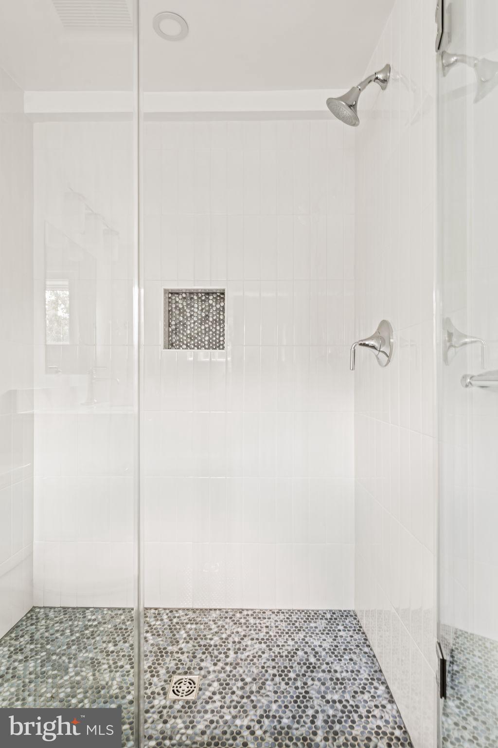 414 Rucker Place Alexandria, VA 22301 - Photo 93 of 135 Third Floor Bathroom