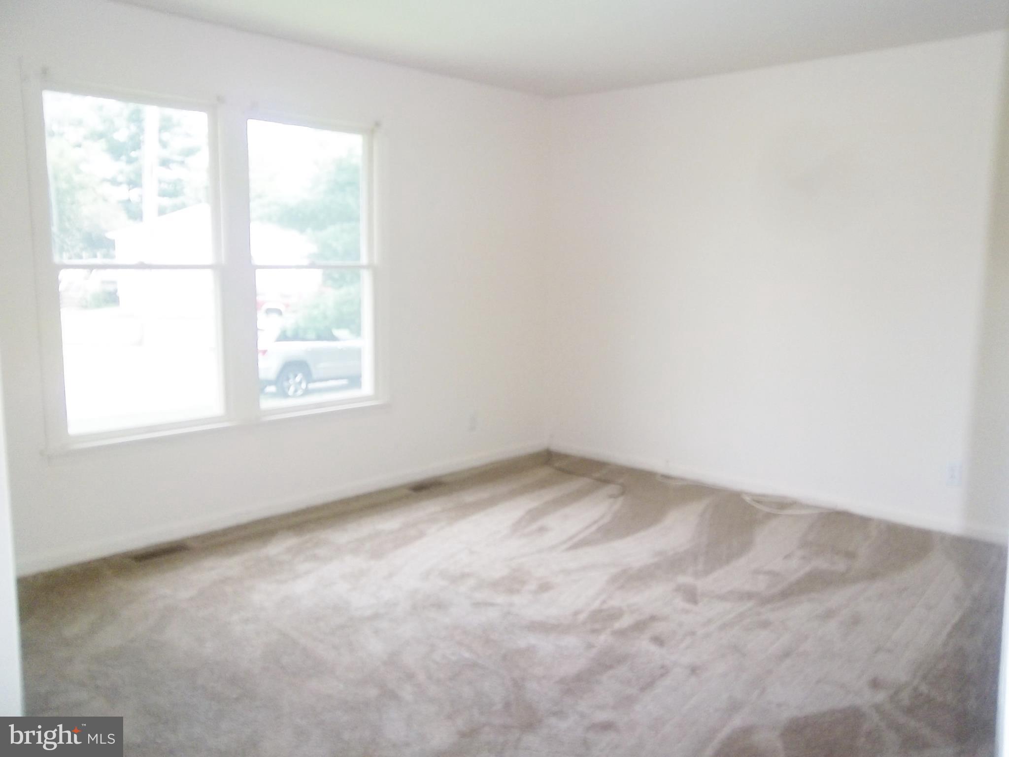 267 Sycamore Road Elkton, MD 21921 - Photo 7 of 11 Living Room