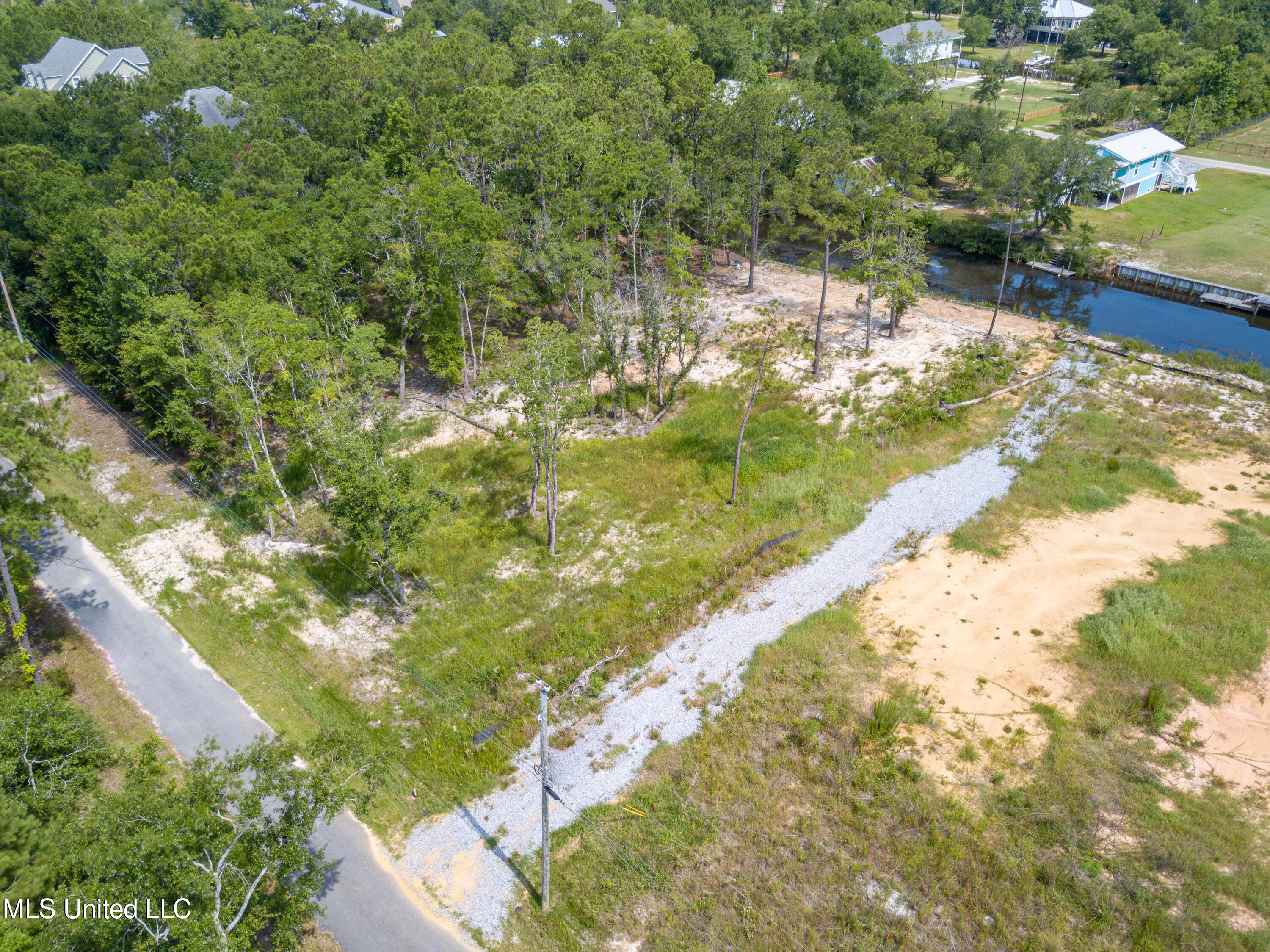 10083 Cain Road Bay St. Louis, MS 39520 - Photo 12 of 17 Cain Rd-12