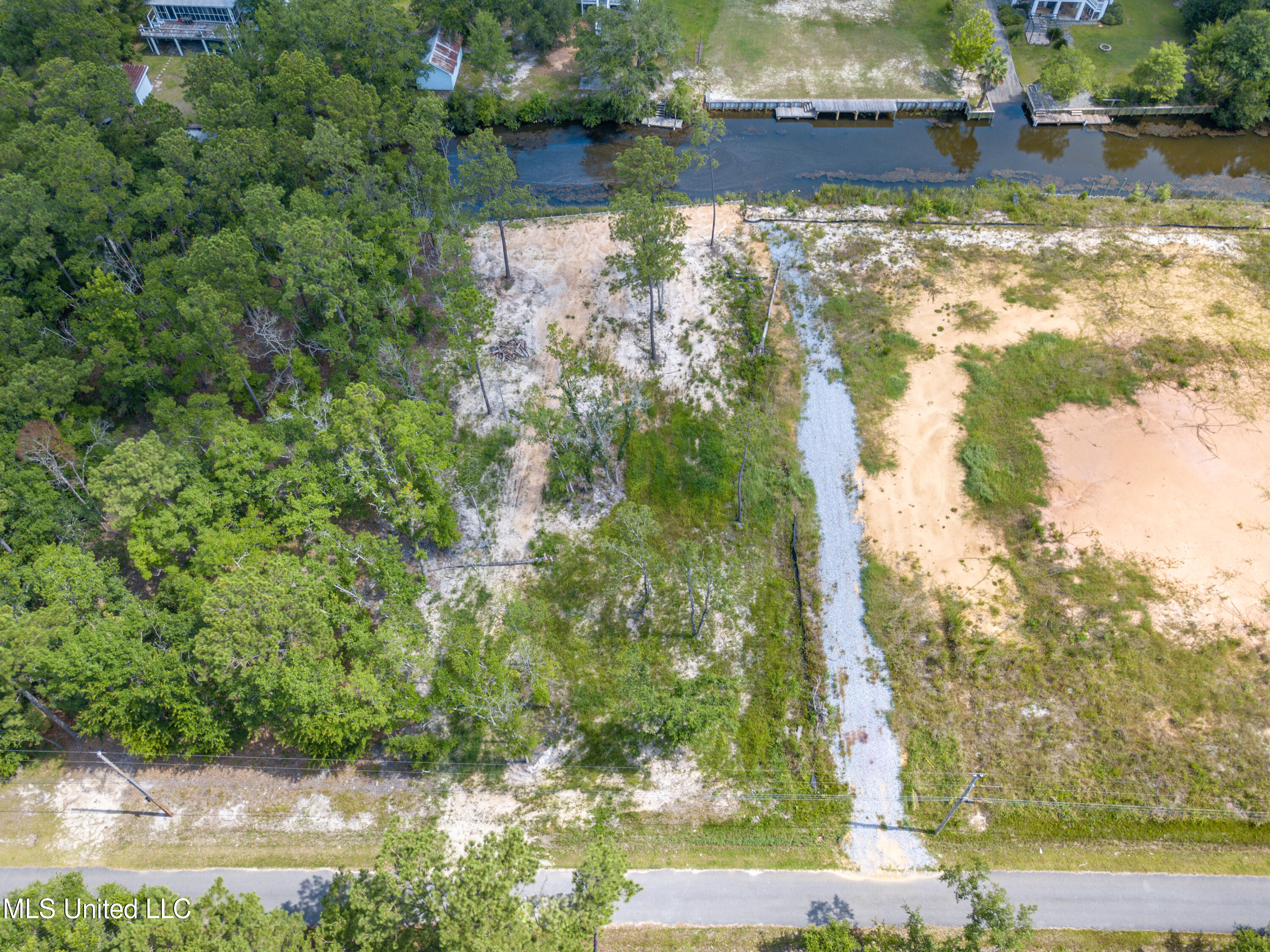 10083 Cain Road Bay St. Louis, MS 39520 - Photo 13 of 17 Cain Rd-13