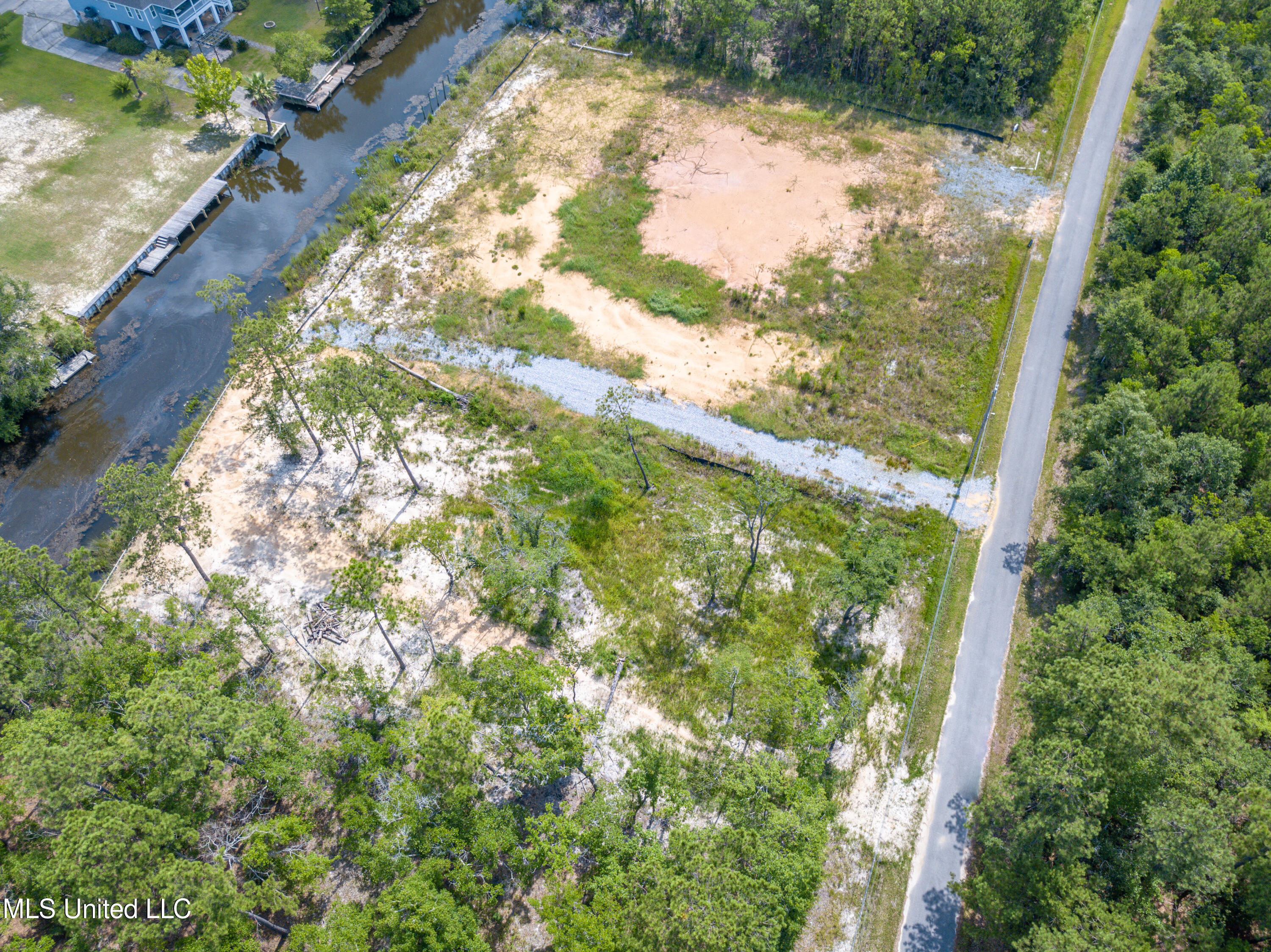 10083 Cain Road Bay St. Louis, MS 39520 - Photo 14 of 17 Cain Rd-14
