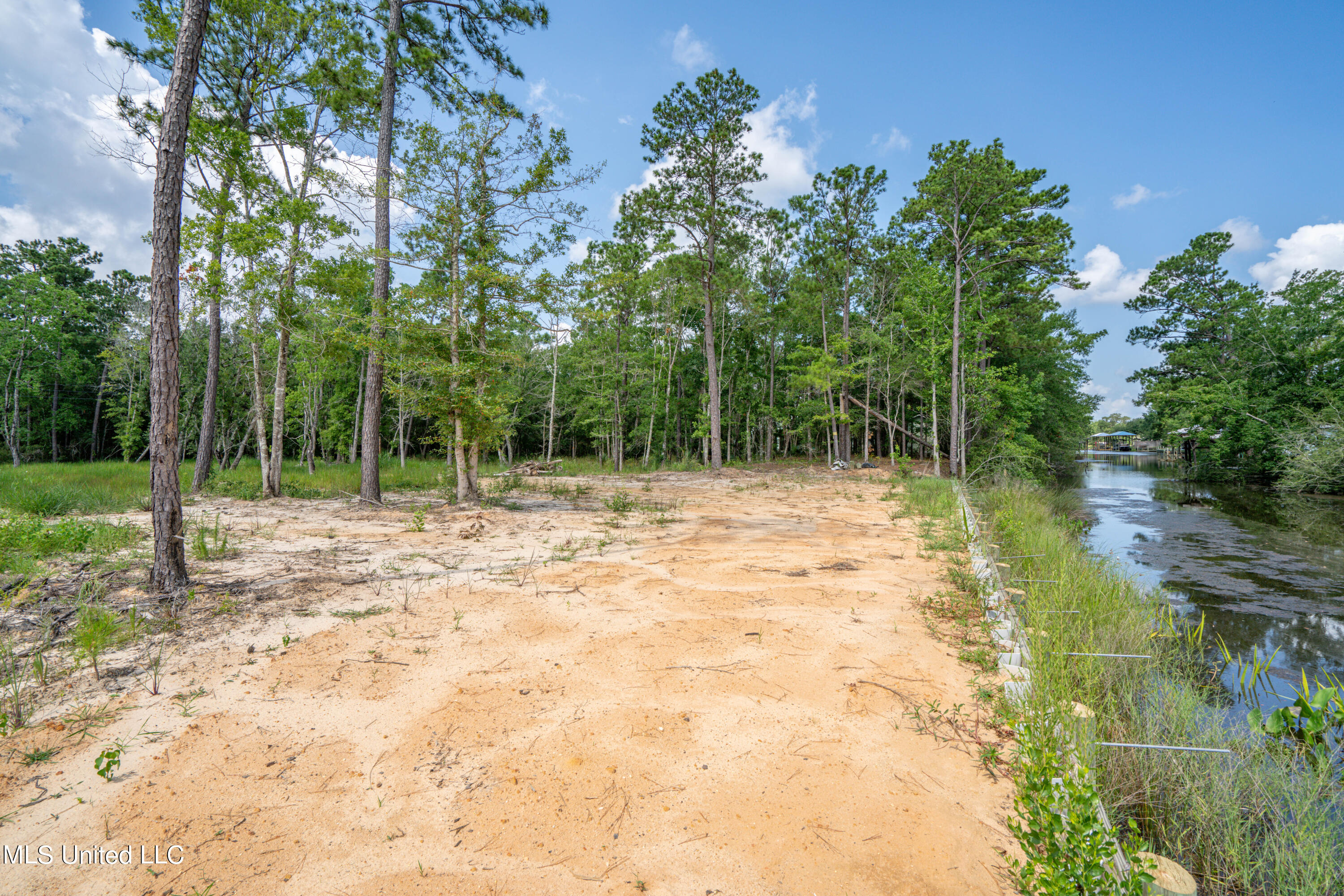 10083 Cain Road Bay St. Louis, MS 39520 - Photo 6 of 17 Cain Rd-5