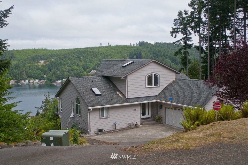 1015 Turkey Road Northwest Olympia, WA 98502 - Photo 2 of 25 Gallery Image 2