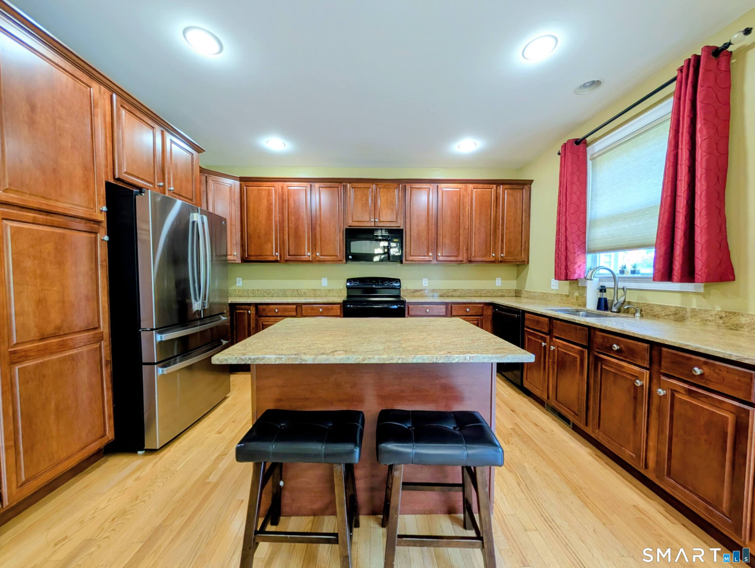 68 Lawrence Avenue, Unit 68 Danbury, CT 06810 - Photo 6 of 35