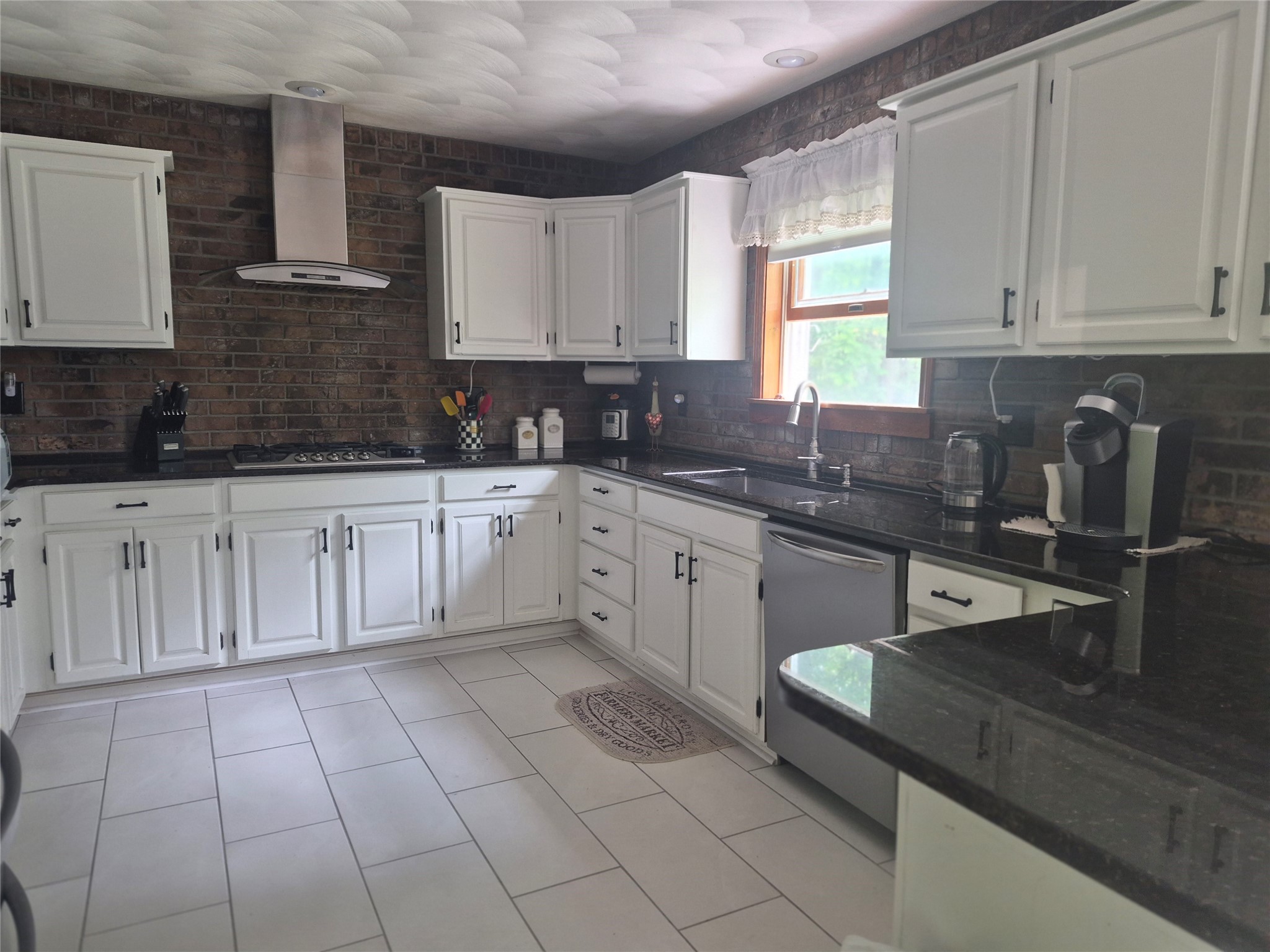 762 Pollard Hill Road Johnson City, NY 13790 - Photo 13 of 34