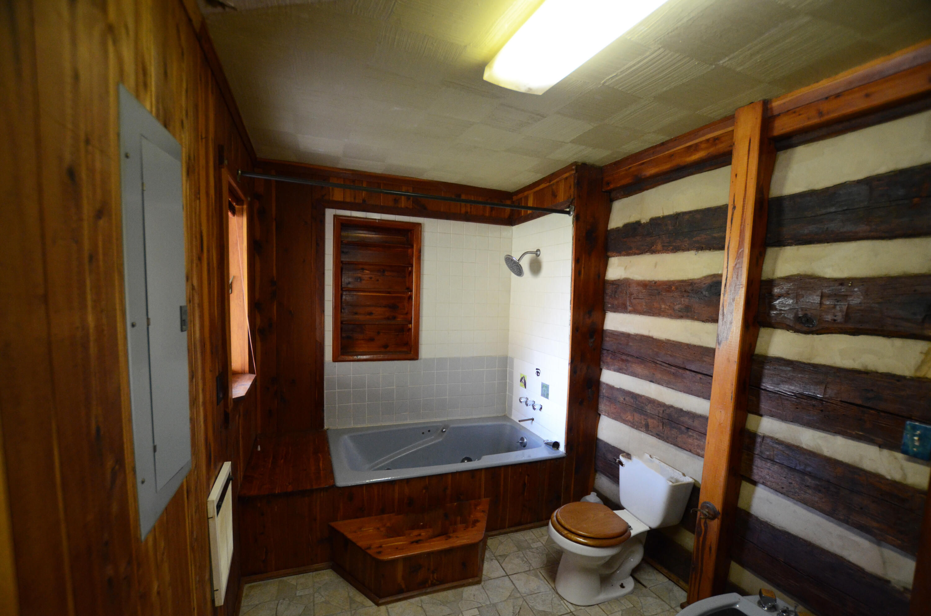 11907 Old Landing Road Irvine, KY 40336 - Photo 35 of 130 Bathroom!