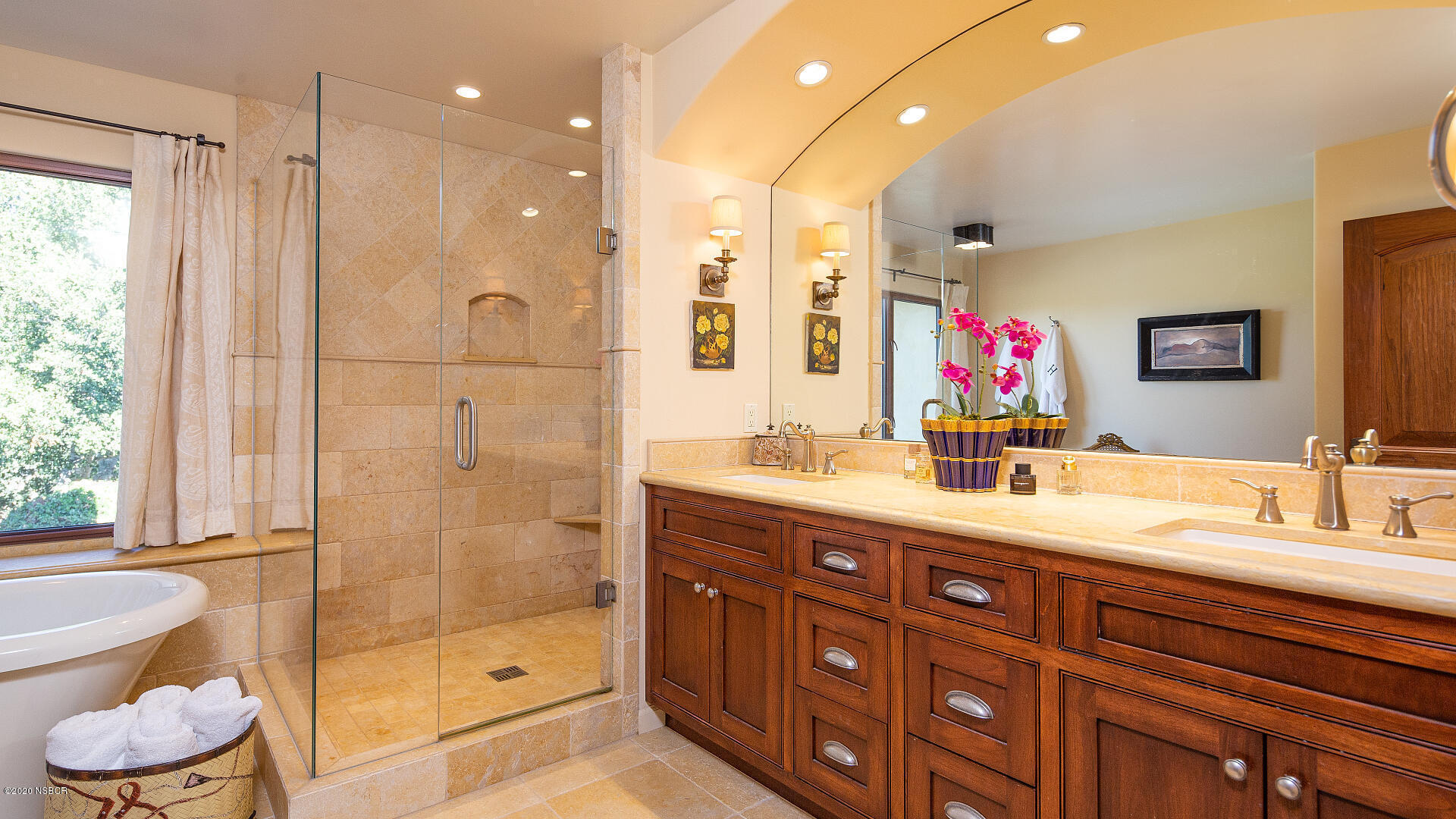 855 Adobe Creek Road Solvang, CA 93463 - Photo 12 of 30 Main bathroom
