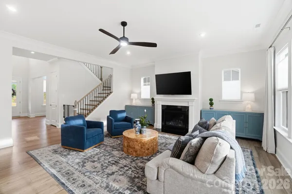 $975,000 | 805 Lakeforest Drive, Belmont, NC 28012