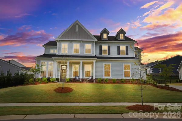 $975,000 | 805 Lakeforest Drive, Belmont, NC 28012