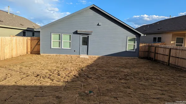 $1,750 | 12907 Rosemary Bend, St. Hedwig, TX 78152