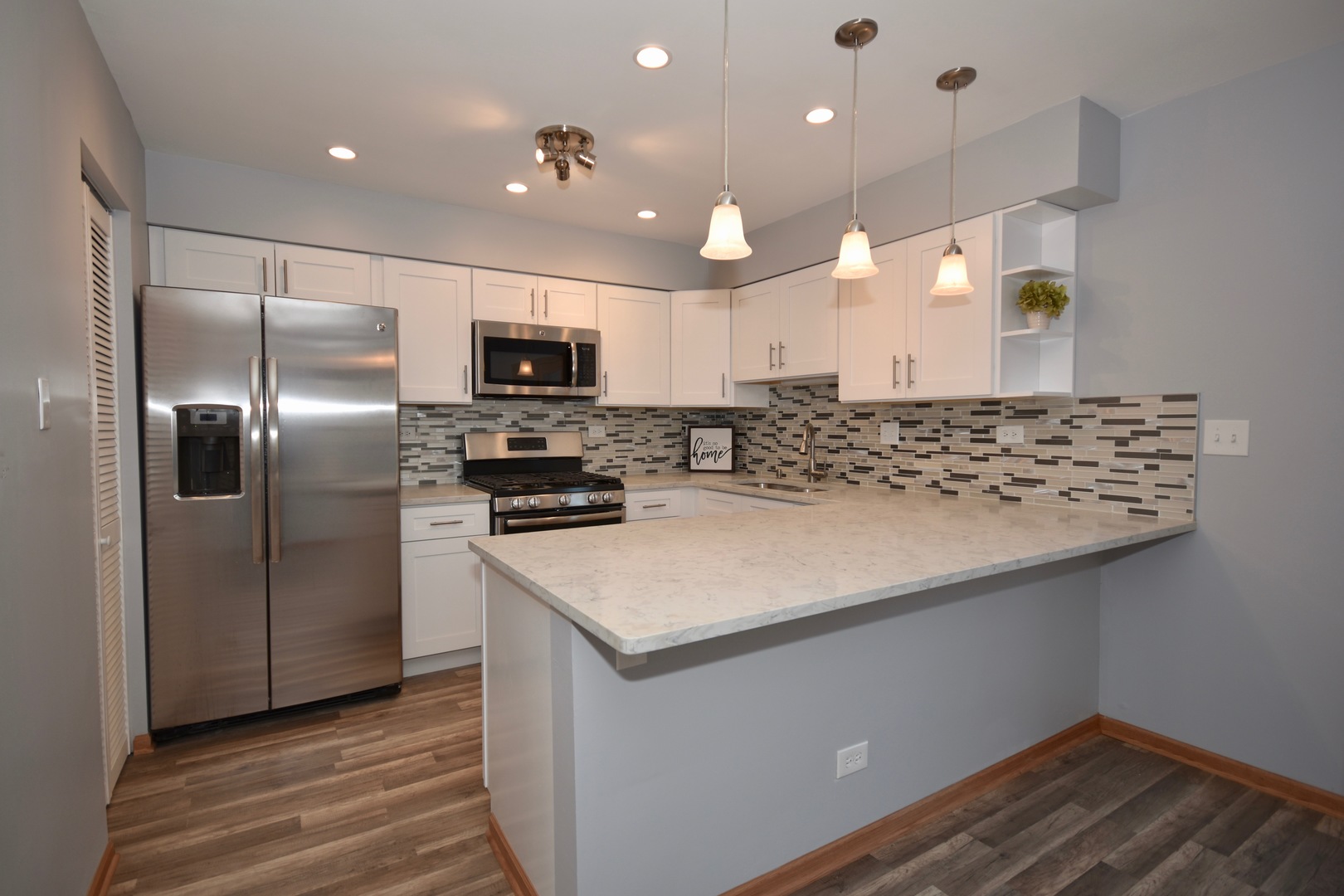 150 Eagle Point Road, Unit G Fox Lake, IL 60020 - Photo 5 of 20