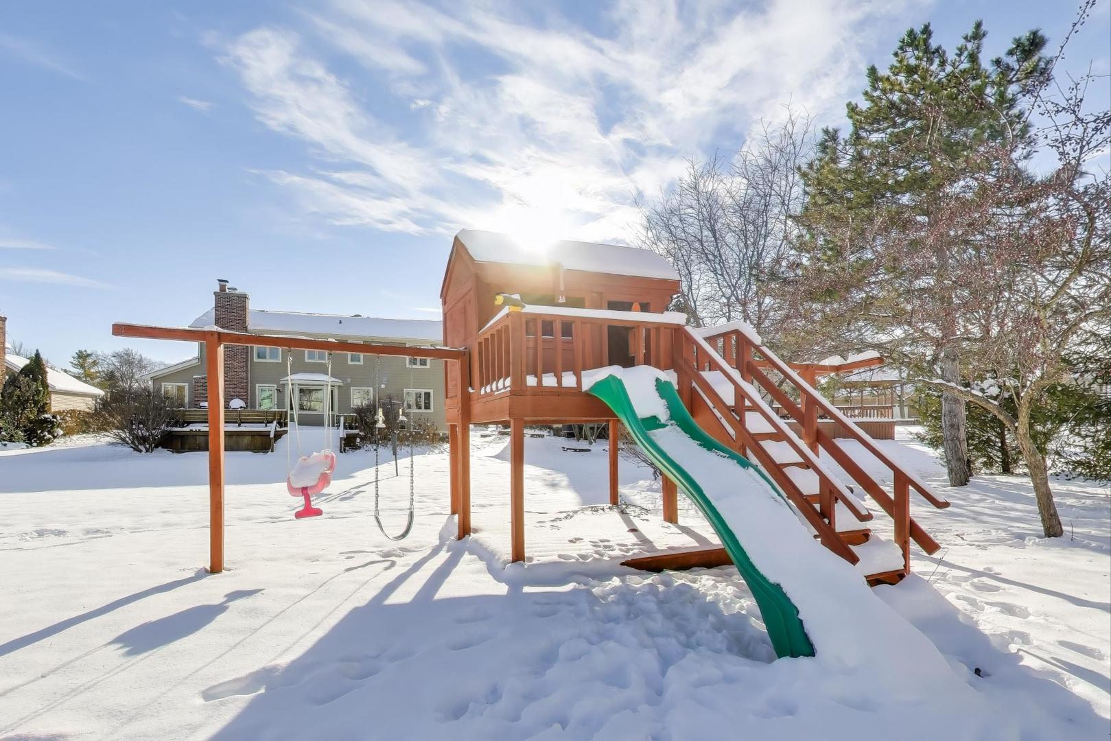 1565 Brittany Lane Hoffman Estates, IL 60192 - Photo 26 of 26 a view of outdoor space with seating