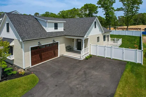 $1,195,000 | 17 Josiah Path, Falmouth, MA 02540