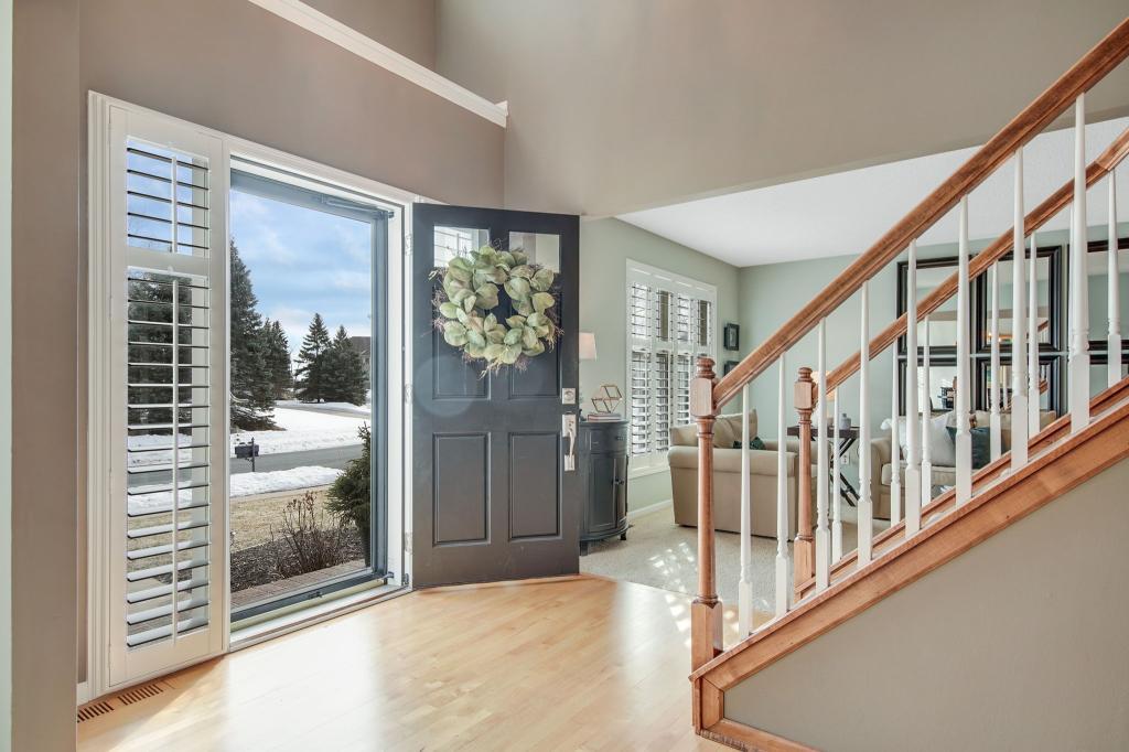 18964 Wynnfield Road Eden Prairie, MN 55347 - Photo 3 of 51 Gallery Image 3