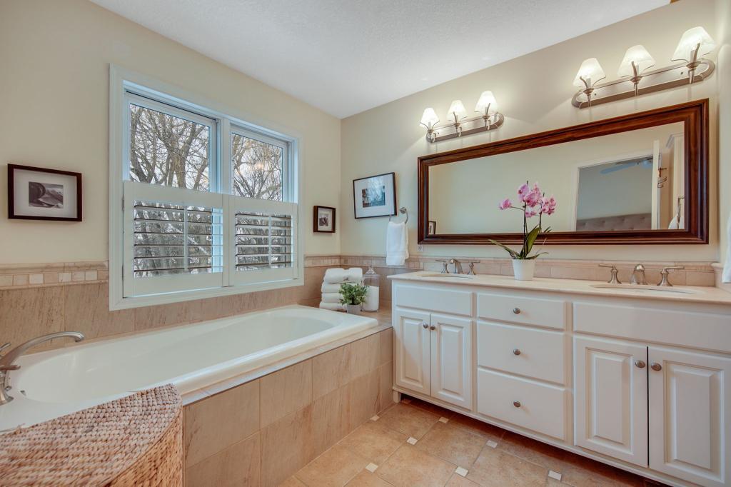 18964 Wynnfield Road Eden Prairie, MN 55347 - Photo 24 of 51 Gallery Image 24