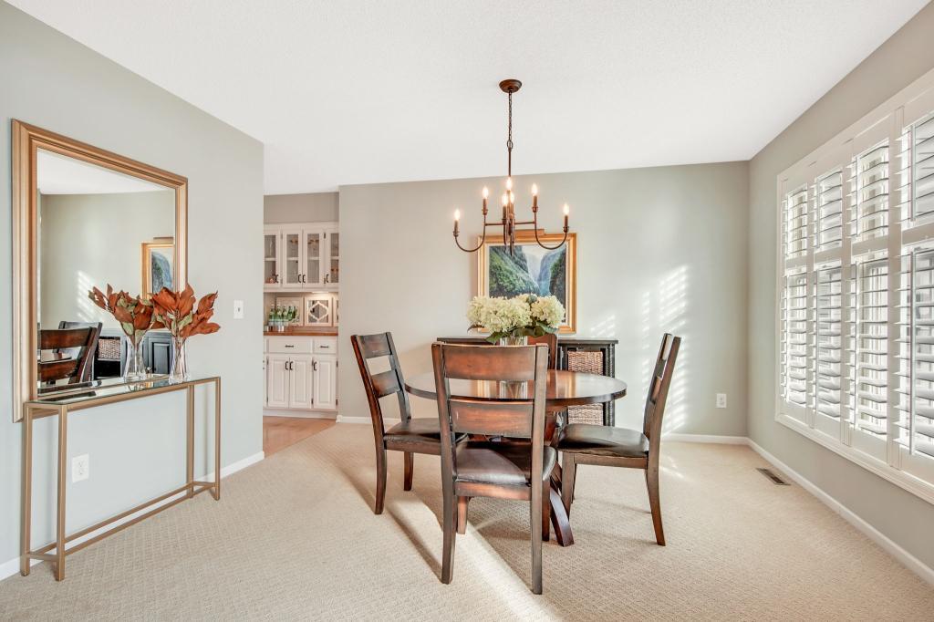 18964 Wynnfield Road Eden Prairie, MN 55347 - Photo 4 of 51 Gallery Image 4