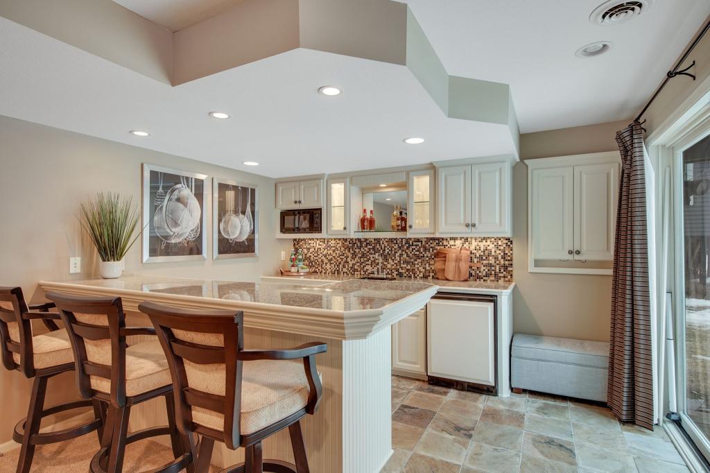 18964 Wynnfield Road Eden Prairie, MN 55347 - Photo 32 of 51 Gallery Image 32
