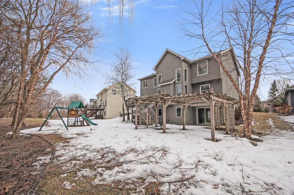 18964 Wynnfield Road Eden Prairie, MN 55347 - Photo 43 of 51 Gallery Image 43