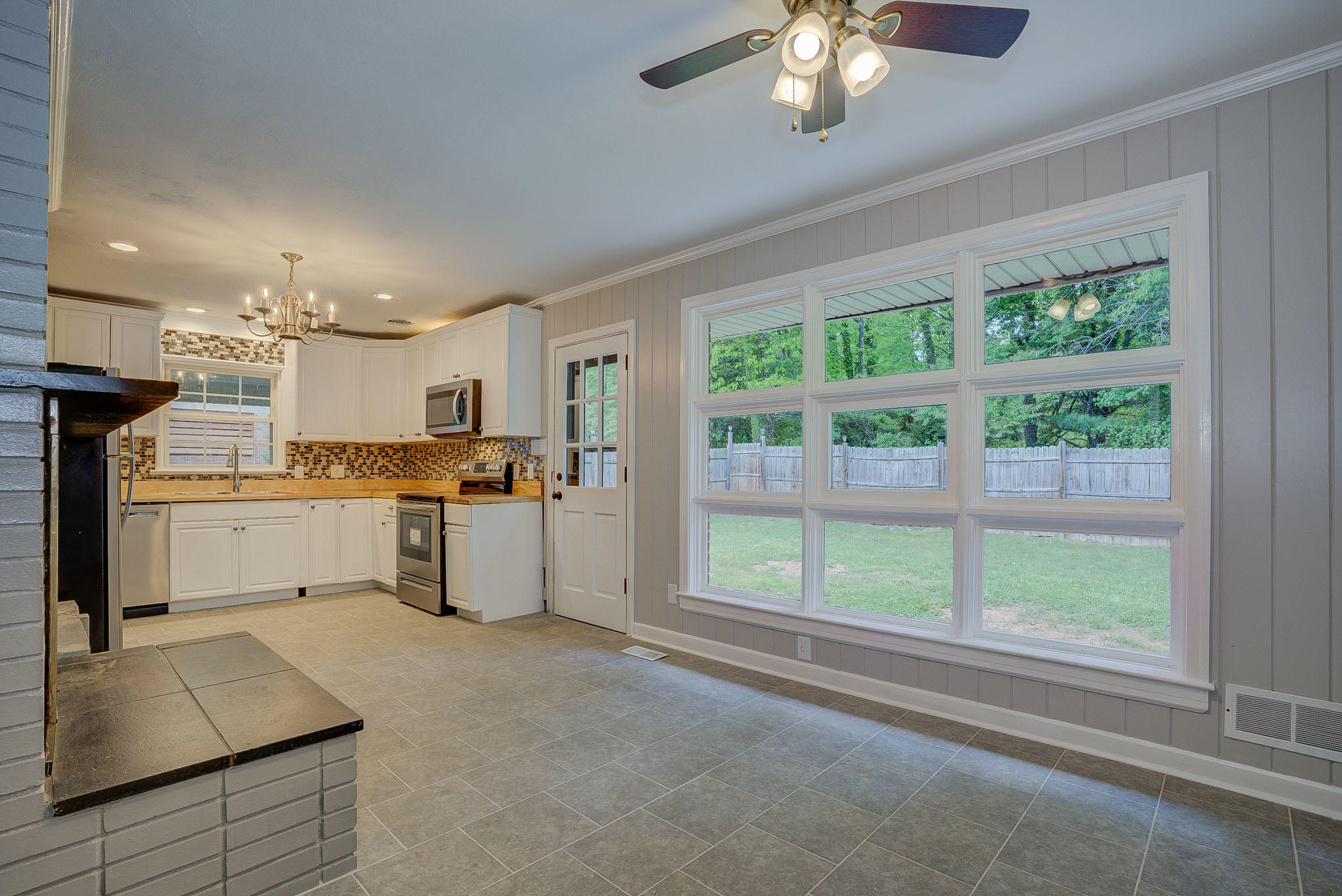 3514 Robyn Road Southwest Roanoke, VA 24015 - Photo 11 of 29 Dining Area