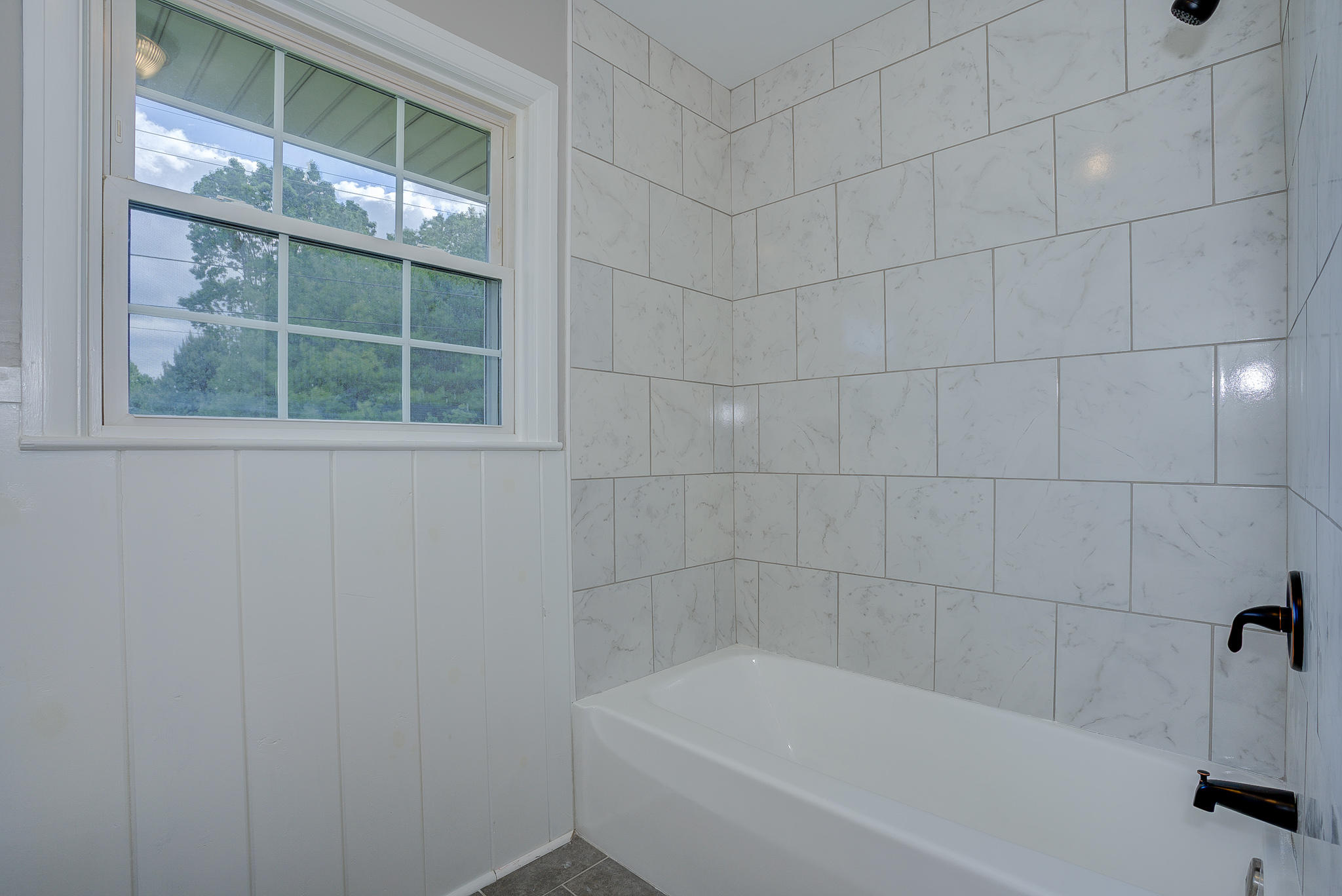 3514 Robyn Road Southwest Roanoke, VA 24015 - Photo 17 of 29 Bathroom