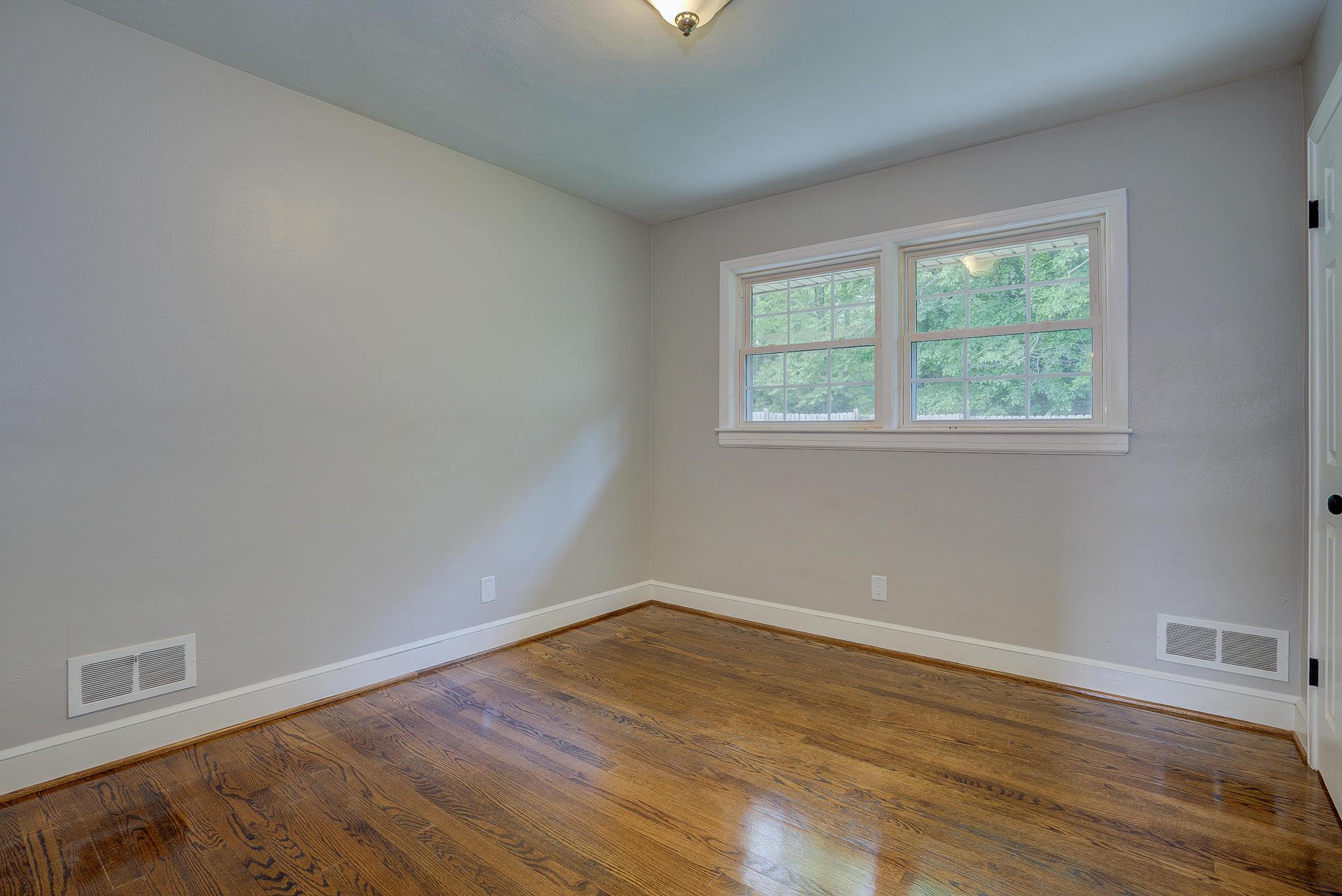 3514 Robyn Road Southwest Roanoke, VA 24015 - Photo 20 of 29 Bedroom 3