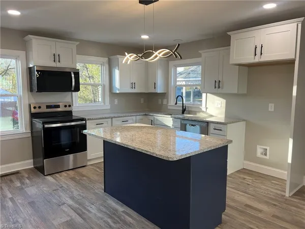 $349,900 | 512 Dale Street, Archdale, NC 27263