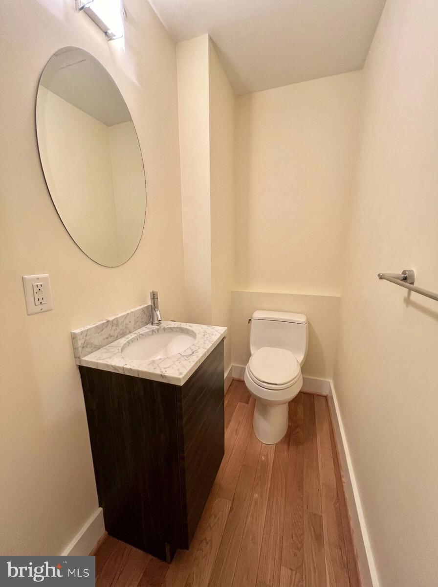 112 Market Street, Unit 4 Philadelphia, PA 19106 - Photo 9 of 15 a bathroom with a sink and a mirror