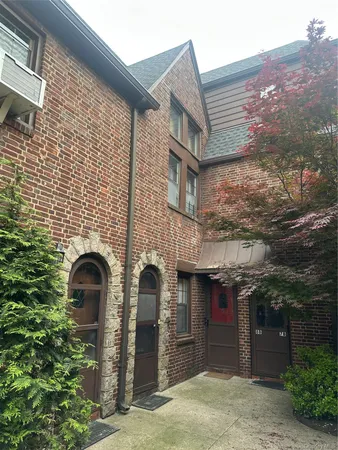 $425,000 | 40-40 203rd Street, Unit 6B | Auburndale