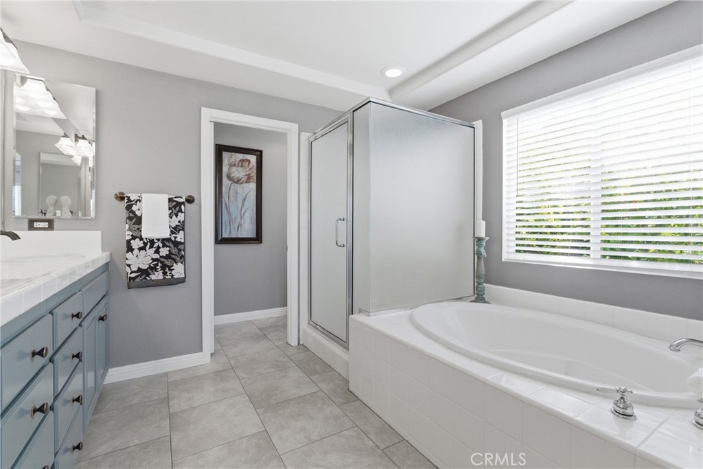 17765 Cape Jasmine Road Canyon Country, CA 91387 - Photo 42 of 57 Primary Bathroom