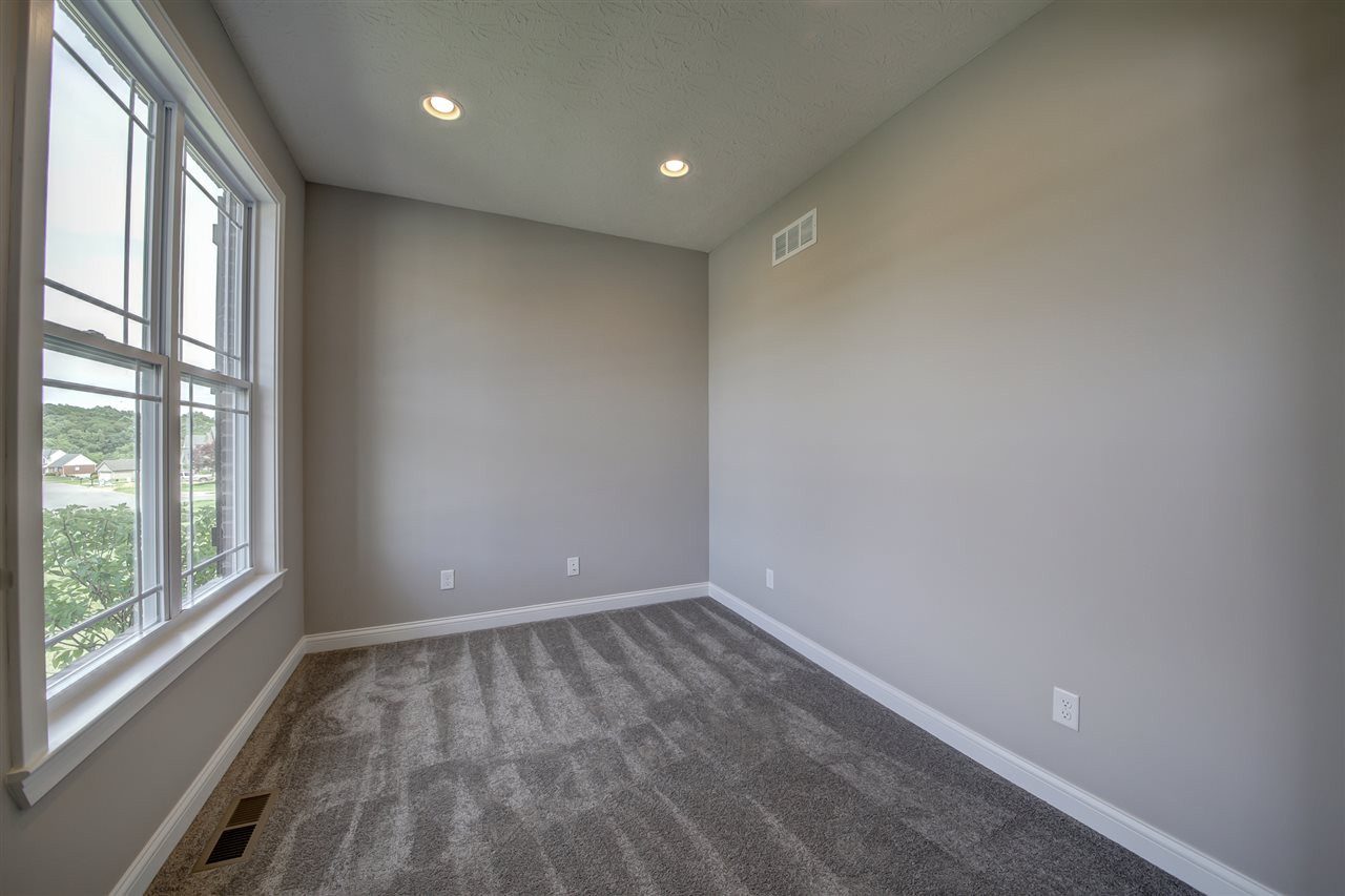 10268 Limerick Circle Covington, KY 41015 - Photo 10 of 30