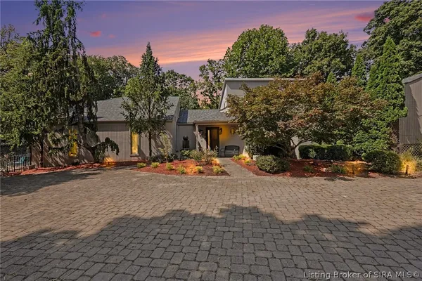 $850,000 | 6024 Benchmark II Drive, Floyds Knobs, IN 47119