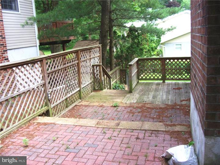 144 Castleton Drive Reading, PA 19607 - Photo 4 of 18 Deck