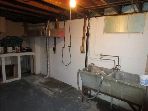 $89,000 | 385 Emerson Avenue, Farrell, PA 16121