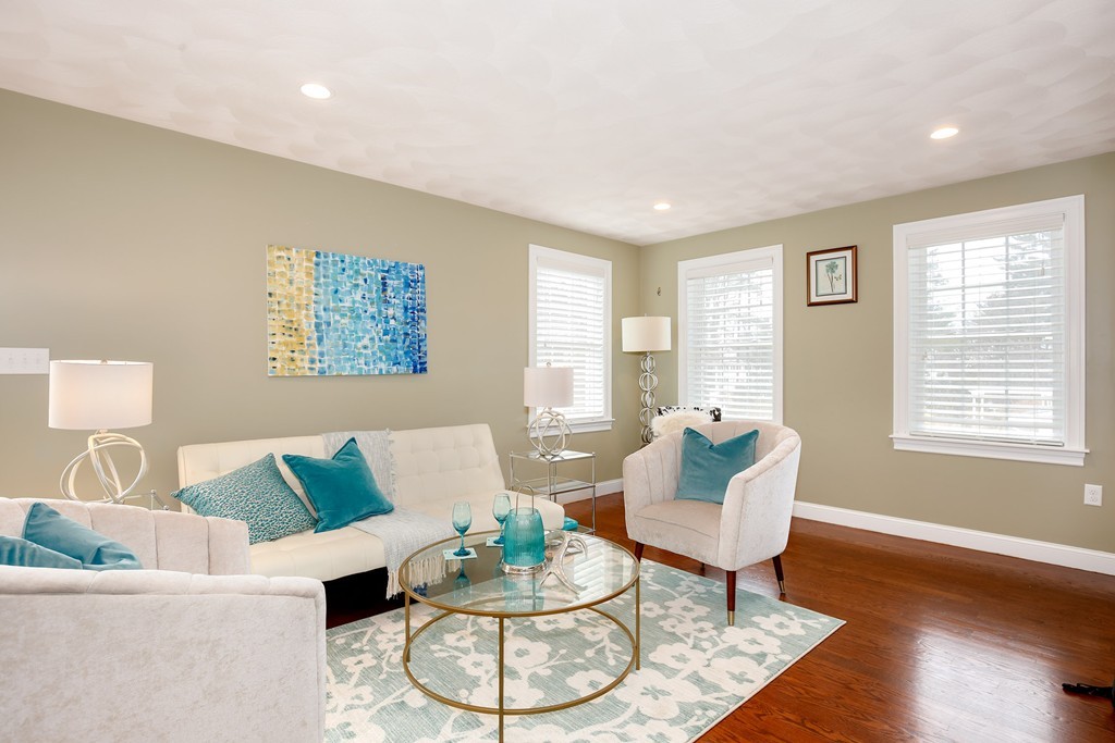 8 Navillus Road North Reading, MA 01864 - Photo 4 of 27 Gallery Image 4