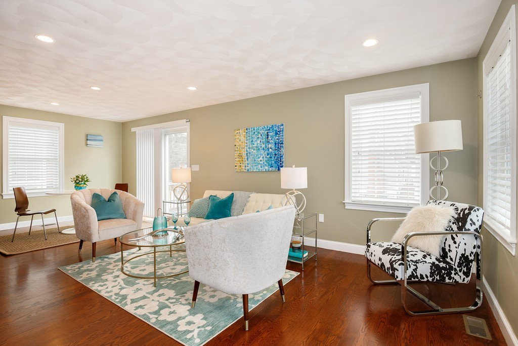 8 Navillus Road North Reading, MA 01864 - Photo 5 of 27 Gallery Image 5