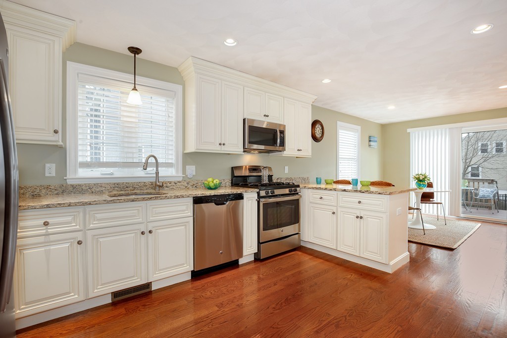 8 Navillus Road North Reading, MA 01864 - Photo 10 of 27 Gallery Image 10