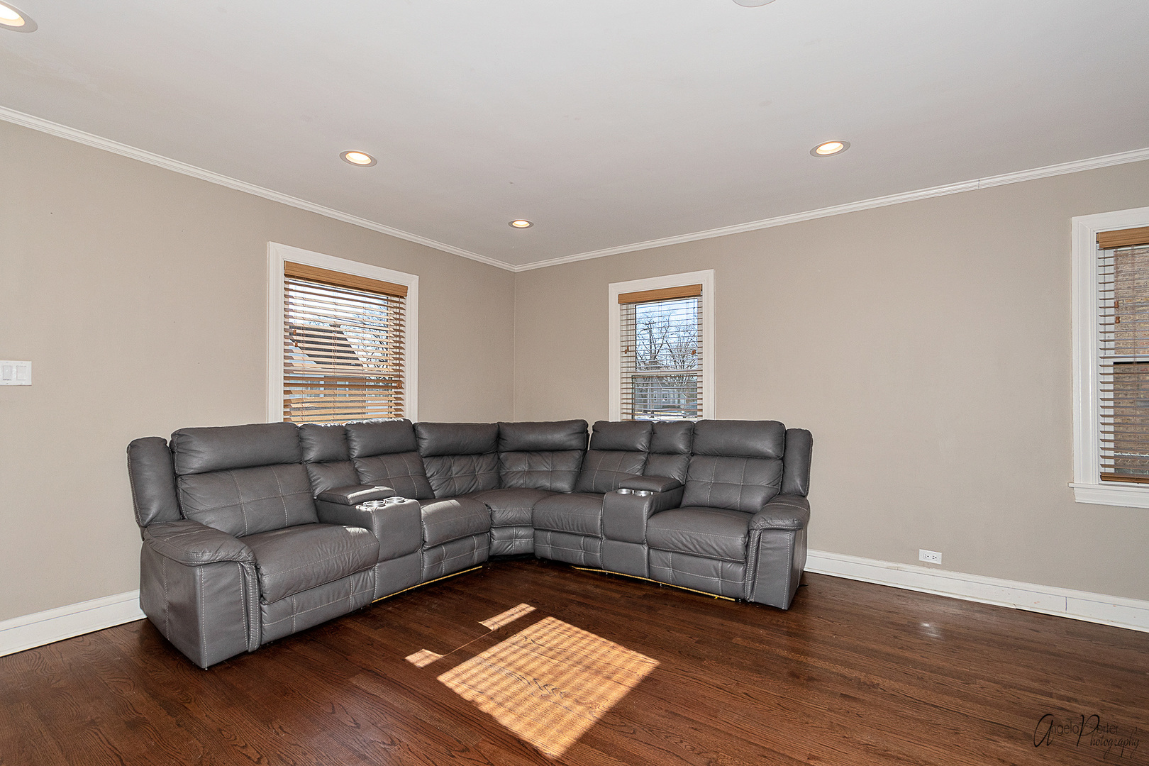 5824 Prospect Avenue Berkeley, IL 60163 - Photo 11 of 26 a living room with furniture and a window