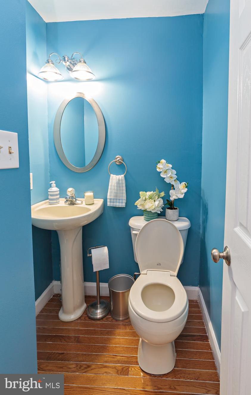 8757 Ridge Hollow Court Springfield, VA 22152 - Photo 12 of 50 Main Level Powder Room (Half Bath) - View #1