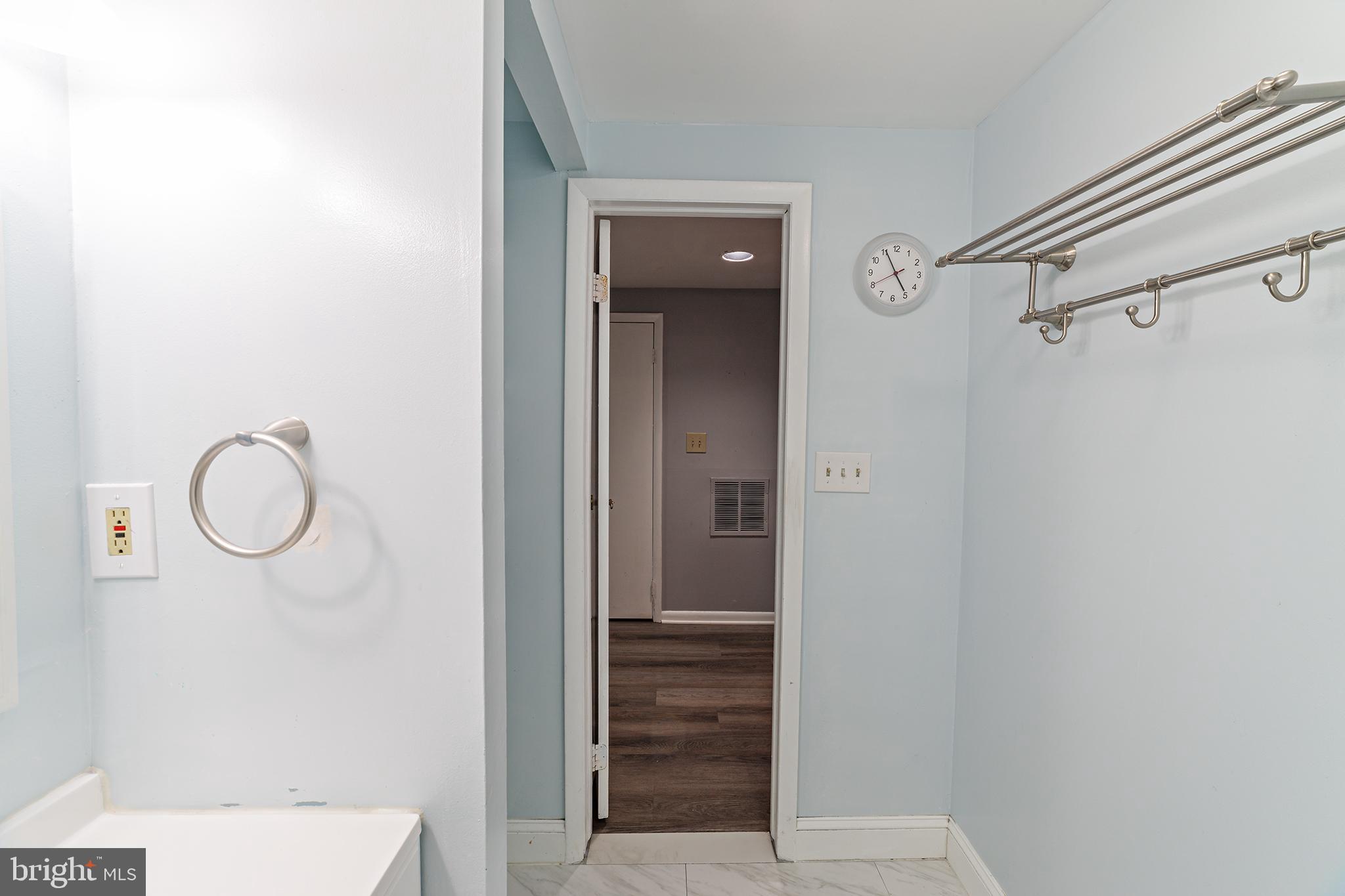 8757 Ridge Hollow Court Springfield, VA 22152 - Photo 41 of 50 Lower Level Bathroom - View #4