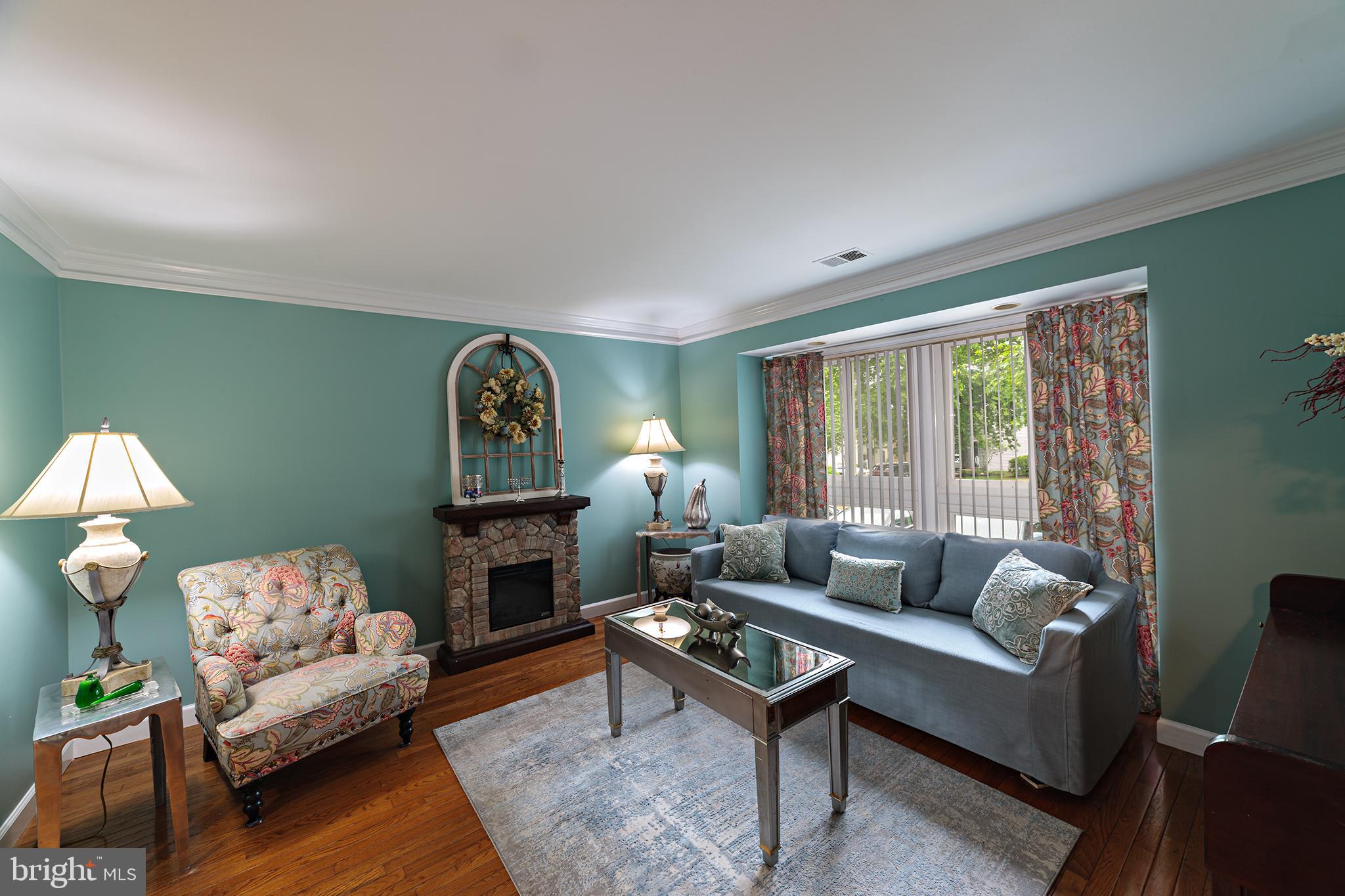 8757 Ridge Hollow Court Springfield, VA 22152 - Photo 5 of 50 Living Room - View #1