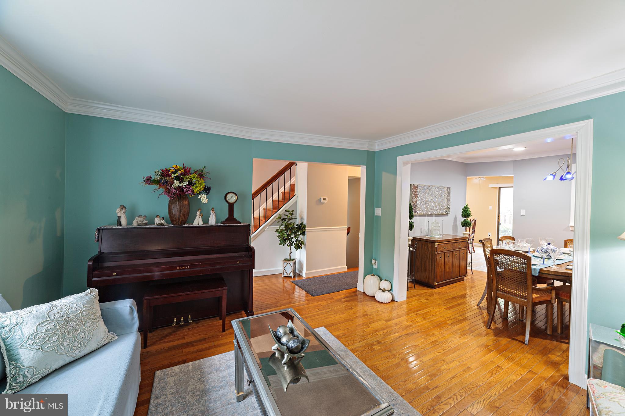 8757 Ridge Hollow Court Springfield, VA 22152 - Photo 6 of 50 Living Room - View #2