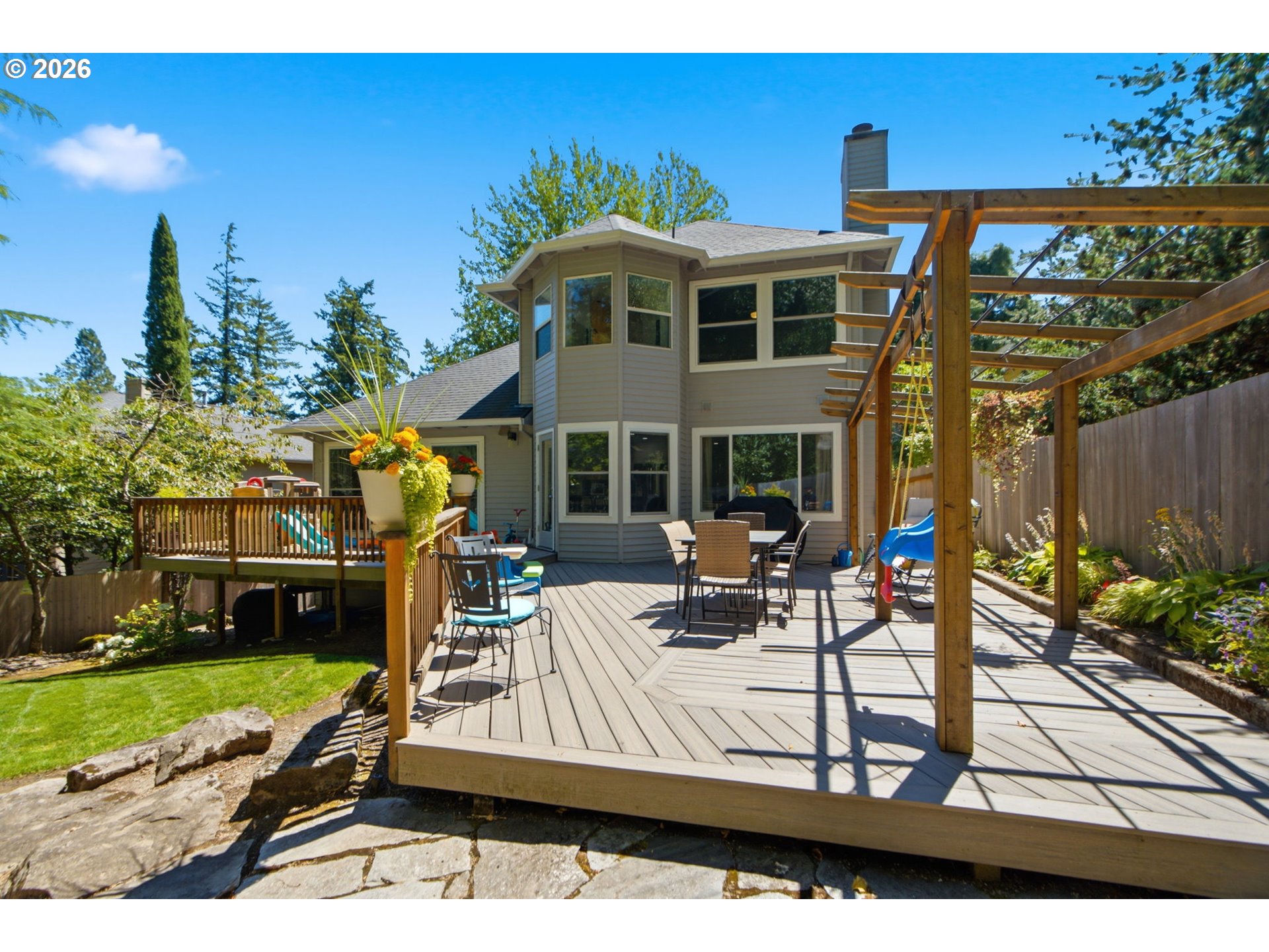 4123 Southwest Comus Street Portland, OR 97219 - Photo 38 of 42 Gallery Image 38