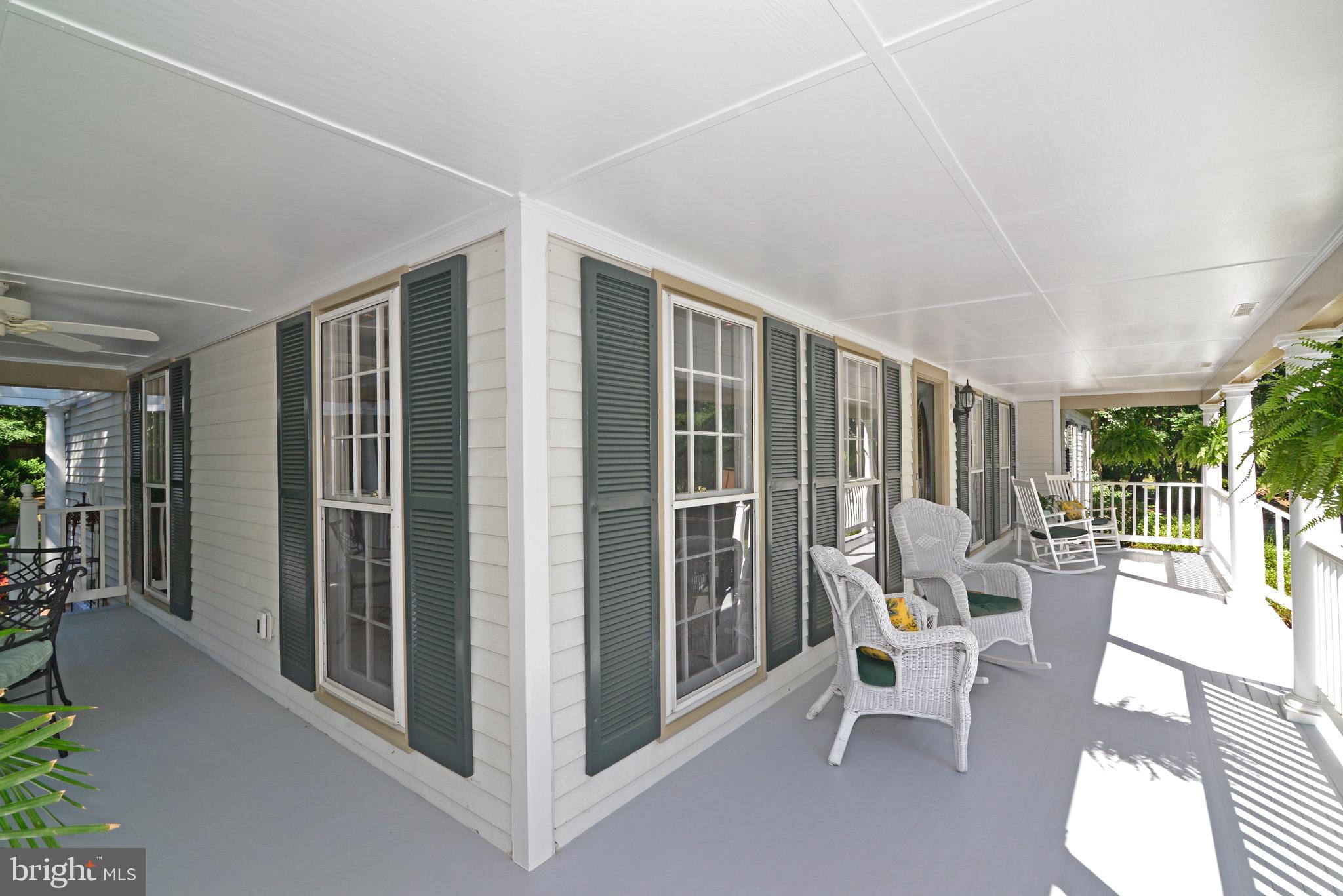 1610 Stowe Road Reston, VA 20194 - Photo 5 of 58