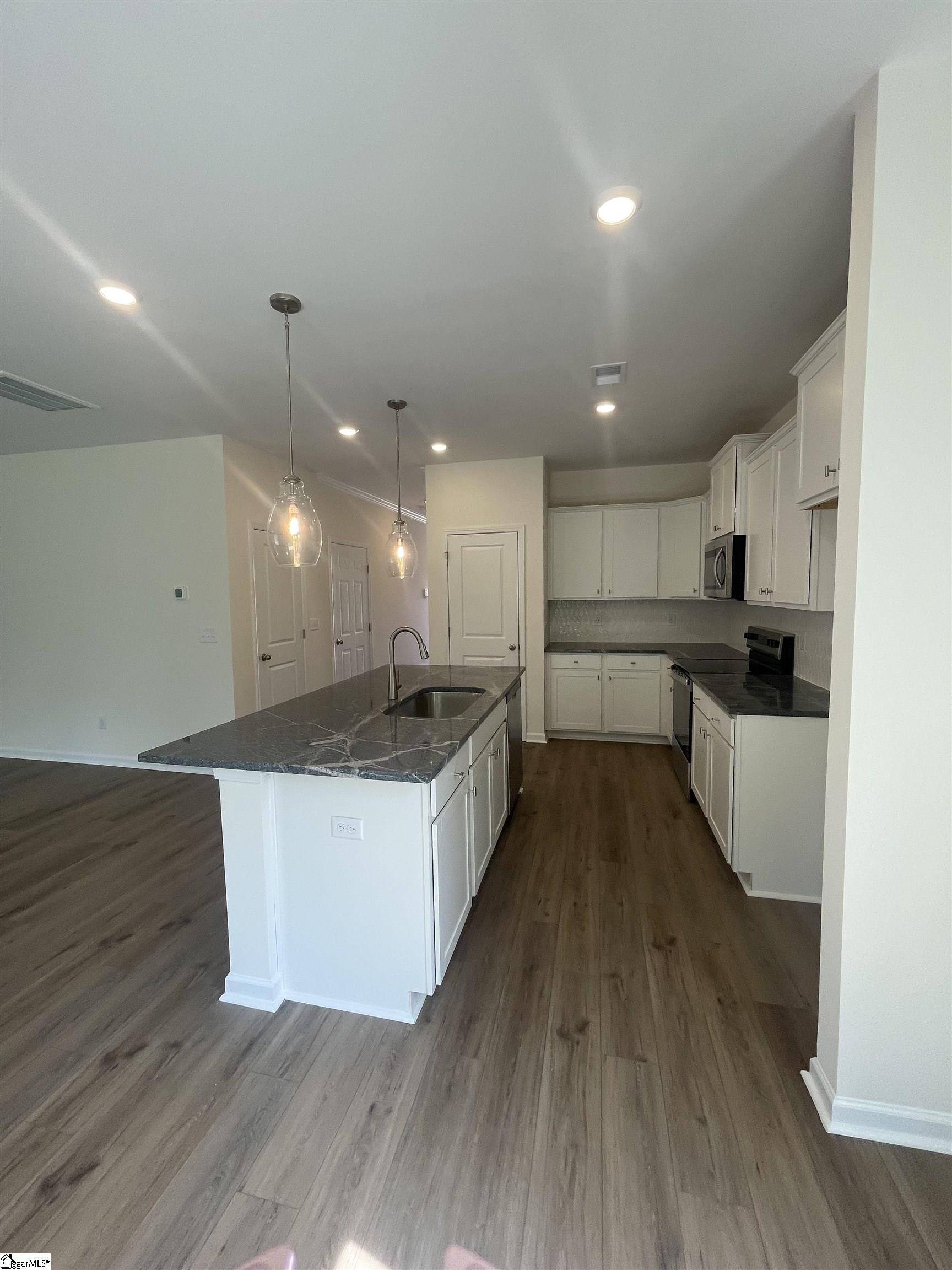 21 Sweetgrass Street Central, SC 29630 - Photo 7 of 44