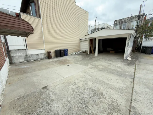 $3,100 | 1725 Paulding Avenue, Unit 2 | Morris Park